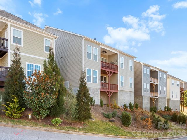 16 Southern Way Lane, Leicester, NC 28748