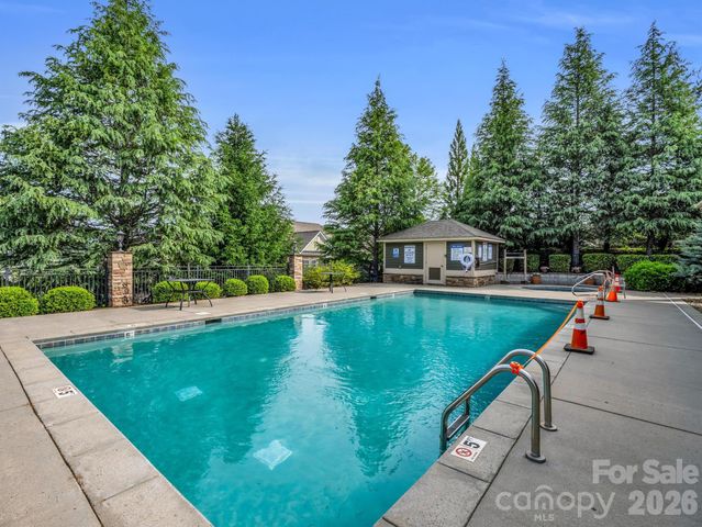 16 Southern Way Lane, Leicester, NC 28748