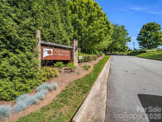 16 Southern Way Lane, Leicester, NC 28748