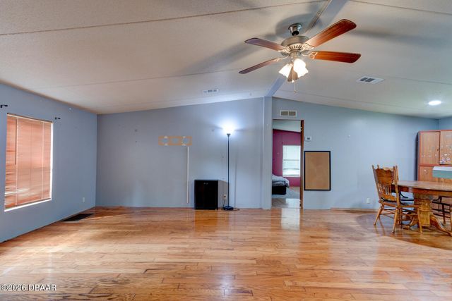 1040 Green Acres Circle S, South Daytona, FL 32119