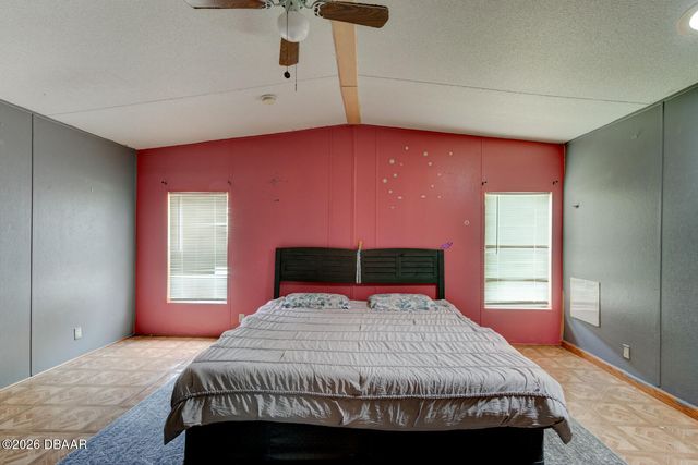 1040 Green Acres Circle S, South Daytona, FL 32119