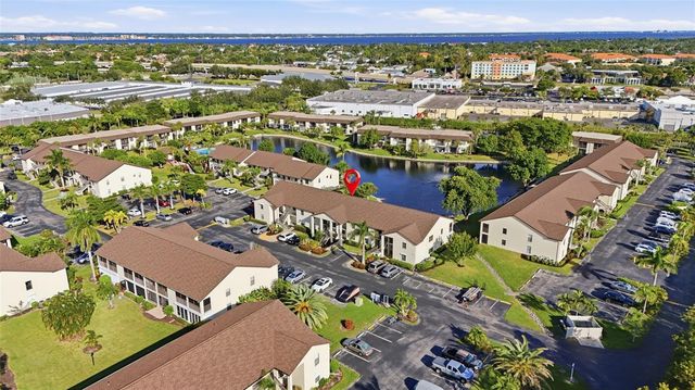 9270 LAKE PARK DRIVE 201, Fort Myers, FL 33919