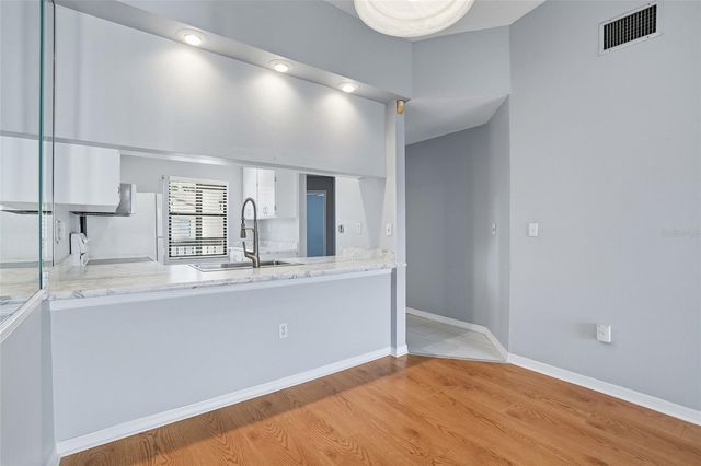 9270 LAKE PARK DRIVE 201, Fort Myers, FL 33919