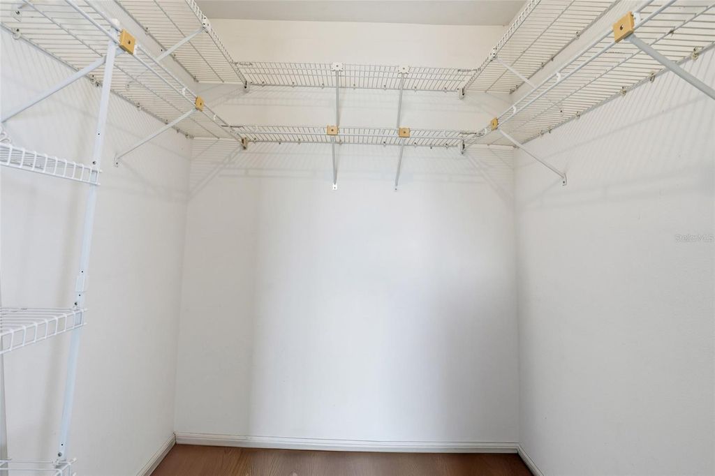 Image 24 of property listing at 9270 LAKE PARK DRIVE 201, Fort Myers, FL 33919