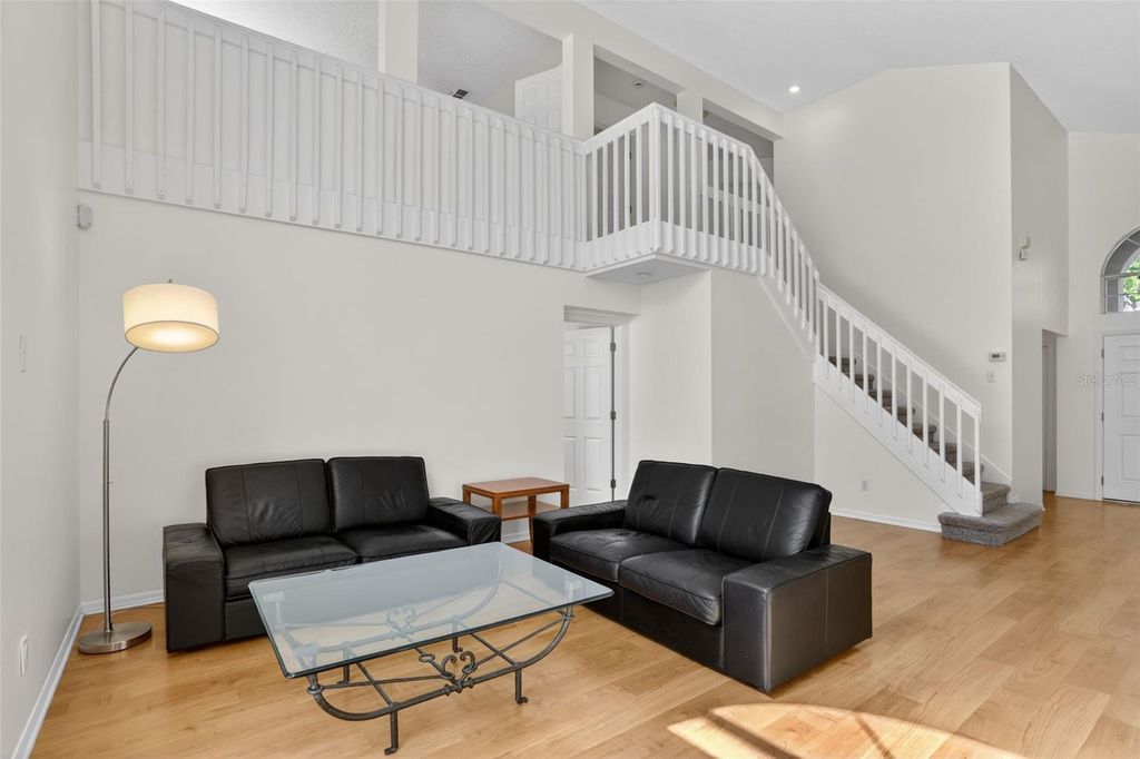 Image 12 of property listing at 2809 RUNYON CIRCLE, Orlando, FL 32837