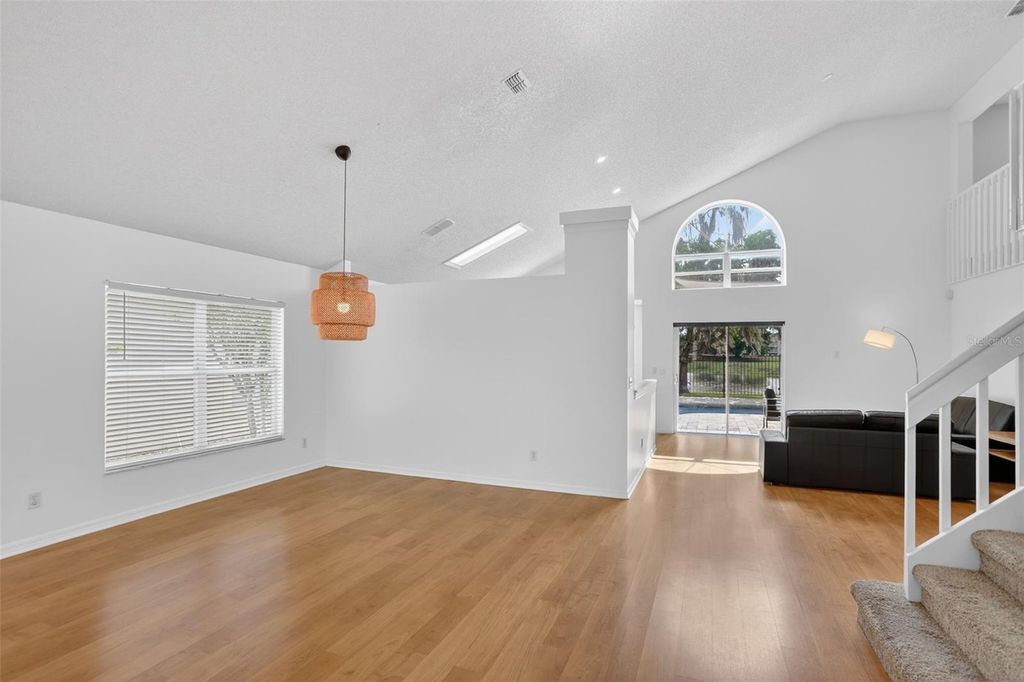 Image 3 of property listing at 2809 RUNYON CIRCLE, Orlando, FL 32837