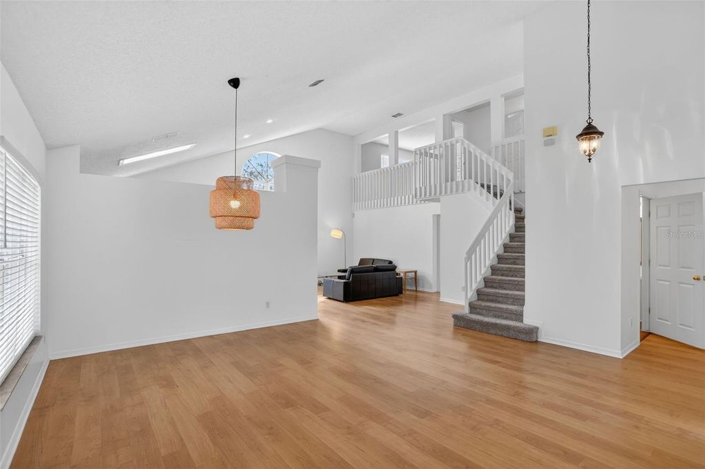 Image 4 of property listing at 2809 RUNYON CIRCLE, Orlando, FL 32837