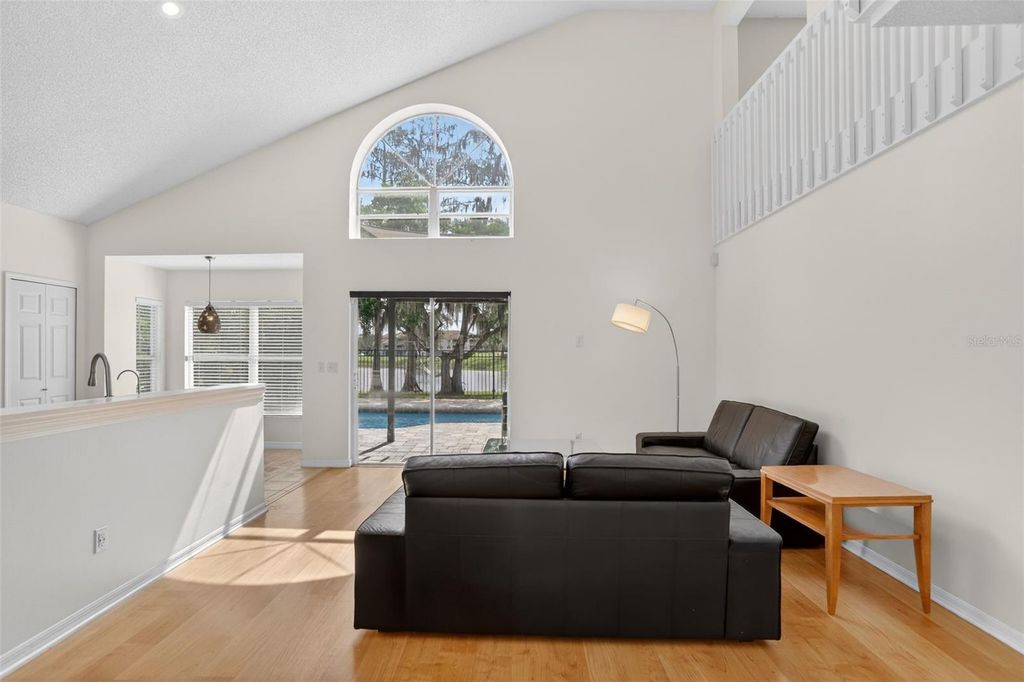 Image 10 of property listing at 2809 RUNYON CIRCLE, Orlando, FL 32837