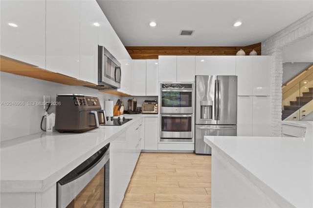 8774 NW 103rd Avenue, Doral, FL 33178