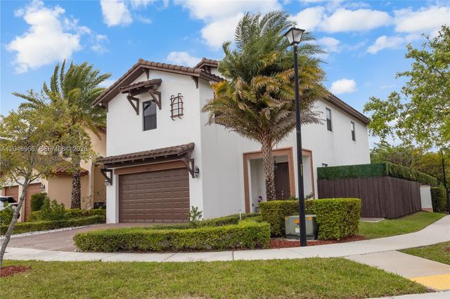 8774 NW 103rd Avenue, Doral, FL 33178