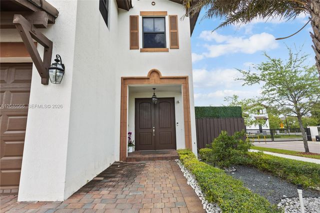 8774 NW 103rd Avenue, Doral, FL 33178