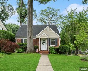 193 Wales Avenue, River Edge, NJ 07661