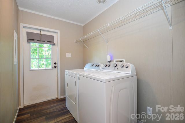 207 Pinehaven Drive, New London, NC 28127