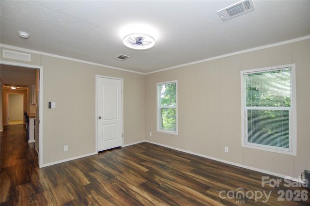 207 Pinehaven Drive, New London, NC 28127