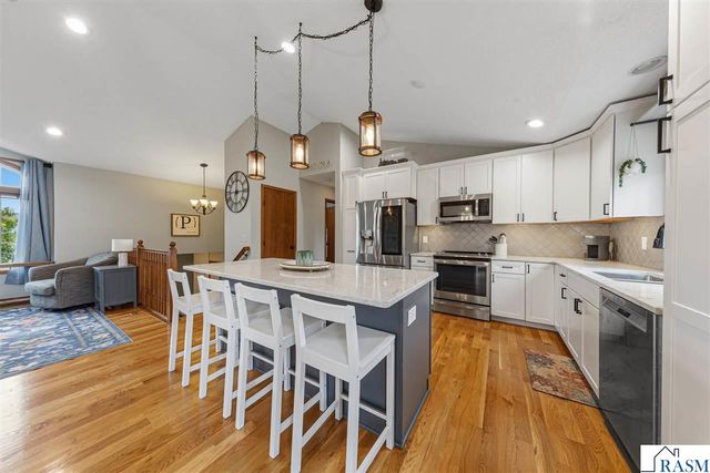 104 Kingsmill Court, Mankato, MN 56001
