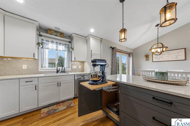 104 Kingsmill Court, Mankato, MN 56001