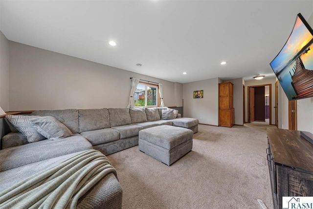 104 Kingsmill Court, Mankato, MN 56001