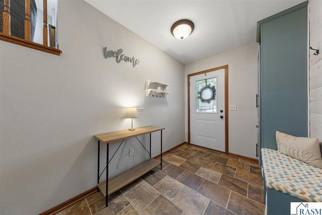 104 Kingsmill Court, Mankato, MN 56001