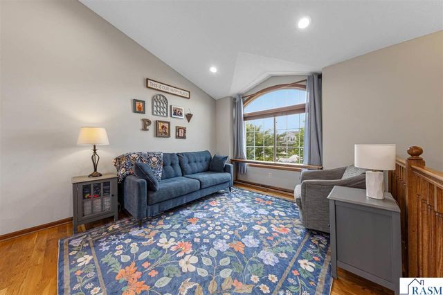 104 Kingsmill Court, Mankato, MN 56001