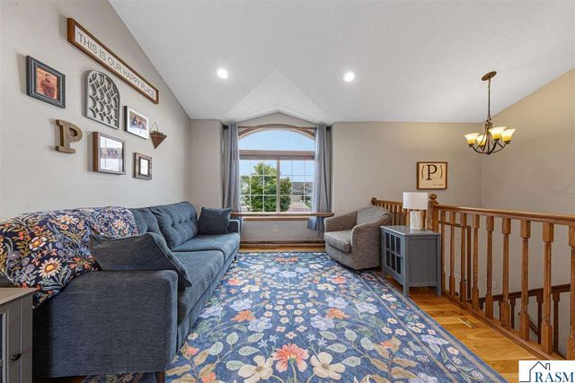 104 Kingsmill Court, Mankato, MN 56001