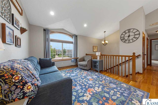 104 Kingsmill Court, Mankato, MN 56001