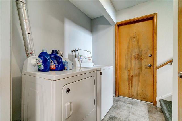 4213 62nd Street 2, Urbandale, IA 50322