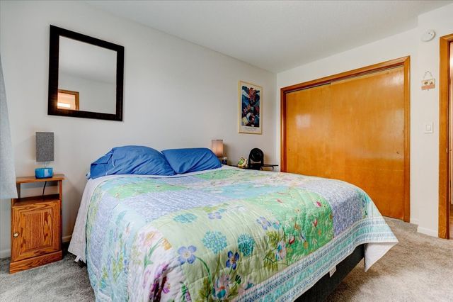 4213 62nd Street 2, Urbandale, IA 50322