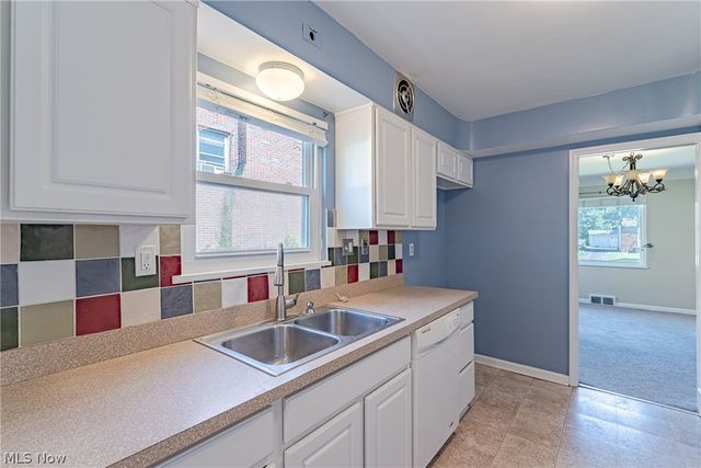3666 Silsby Road, University Heights, OH 44118