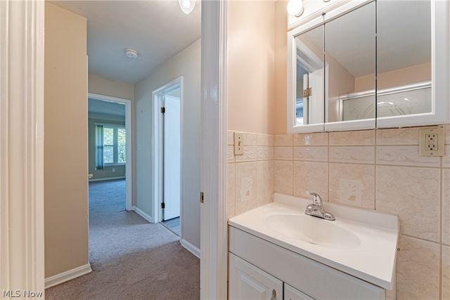 3666 Silsby Road, University Heights, OH 44118