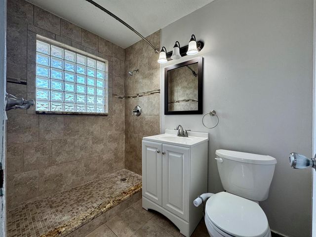 924 SE 8TH Court, Deerfield Beach, FL 33441
