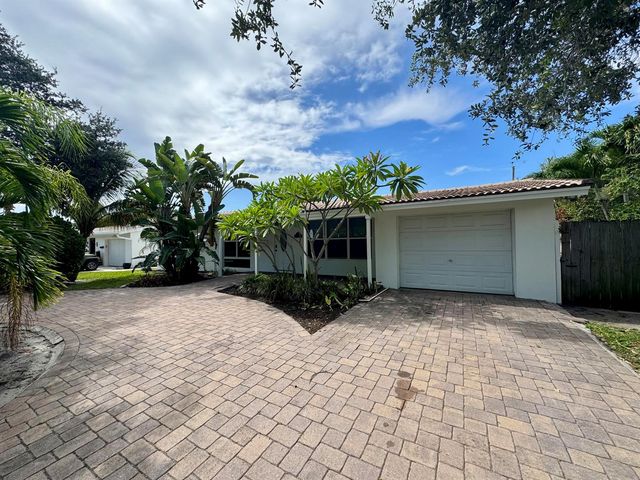 924 SE 8TH Court, Deerfield Beach, FL 33441