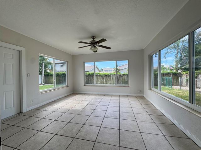 924 SE 8TH Court, Deerfield Beach, FL 33441