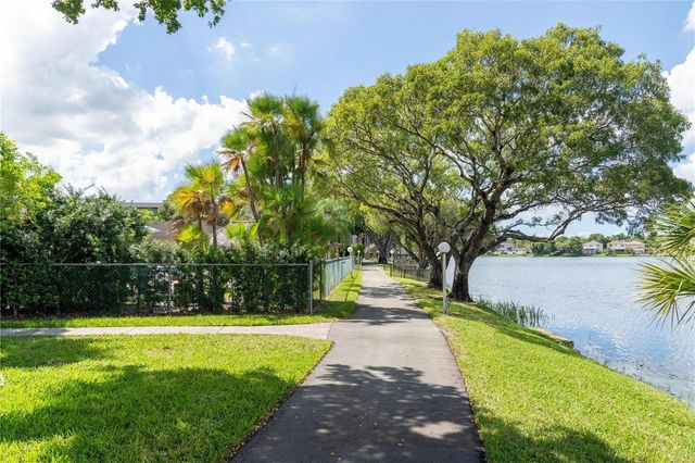 1101 Colony Point Circle 220, Pembroke Pines, FL 33026