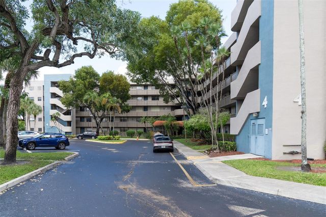 1101 Colony Point Circle 220, Pembroke Pines, FL 33026