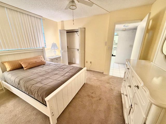 1101 Colony Point Circle 220, Pembroke Pines, FL 33026