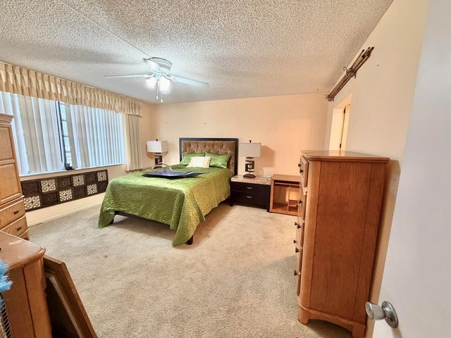 1101 Colony Point Circle 220, Pembroke Pines, FL 33026