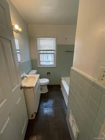 16500 Eastburn Street, Detroit, MI 48205