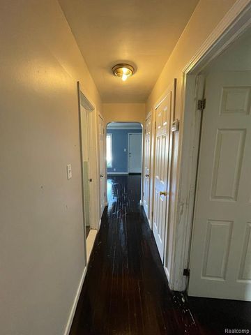 16500 Eastburn Street, Detroit, MI 48205