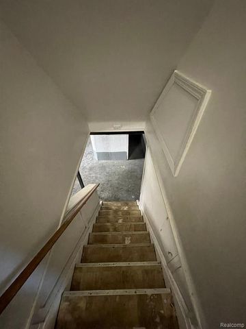 16500 Eastburn Street, Detroit, MI 48205