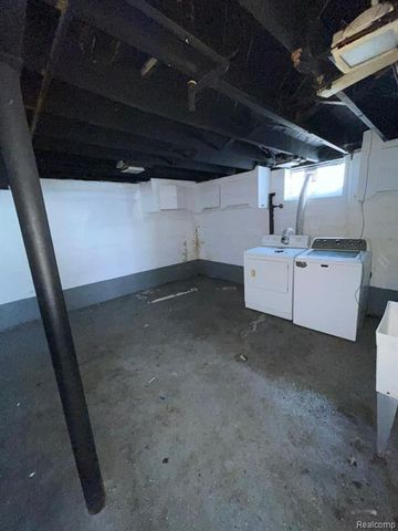 16500 Eastburn Street, Detroit, MI 48205