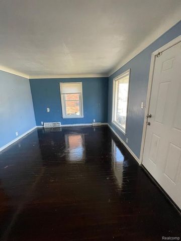 16500 Eastburn Street, Detroit, MI 48205