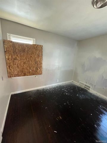 16500 Eastburn Street, Detroit, MI 48205