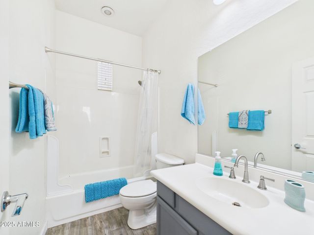 6915 S SAPPHIRE Way, Chandler, AZ 85249