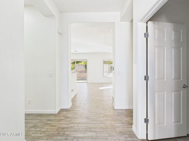 6915 S SAPPHIRE Way, Chandler, AZ 85249