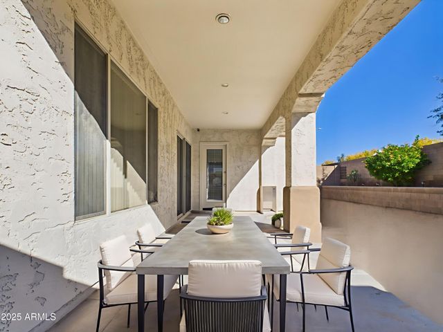 6915 S SAPPHIRE Way, Chandler, AZ 85249