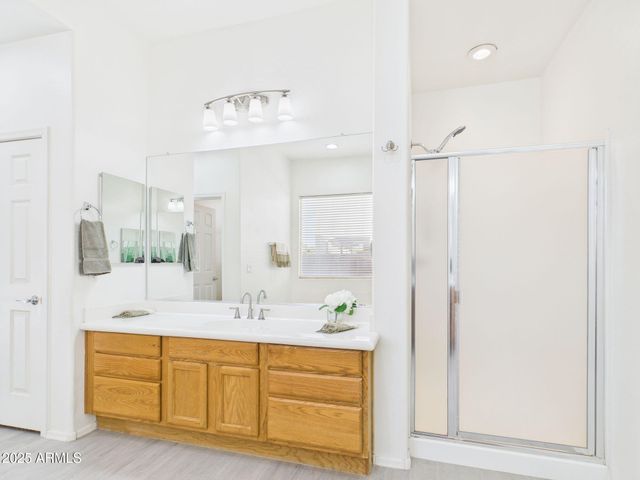 6915 S SAPPHIRE Way, Chandler, AZ 85249