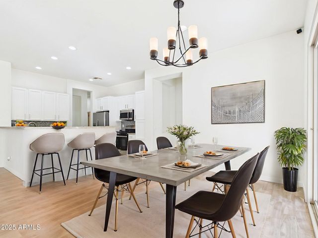 6915 S SAPPHIRE Way, Chandler, AZ 85249