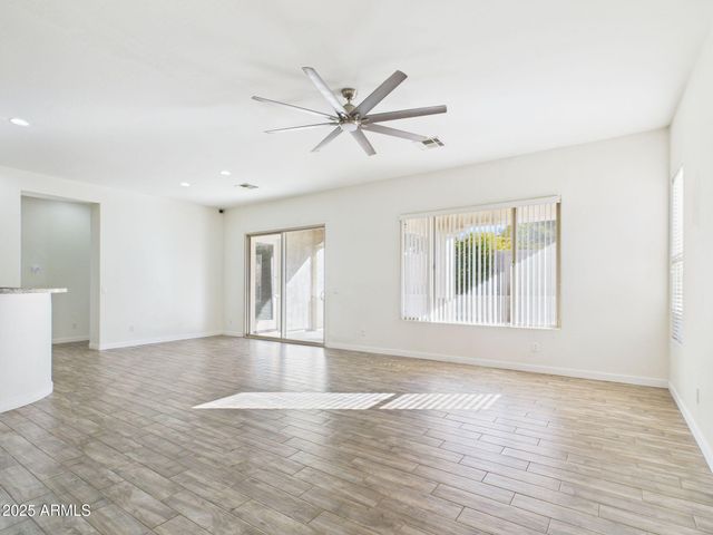 6915 S SAPPHIRE Way, Chandler, AZ 85249