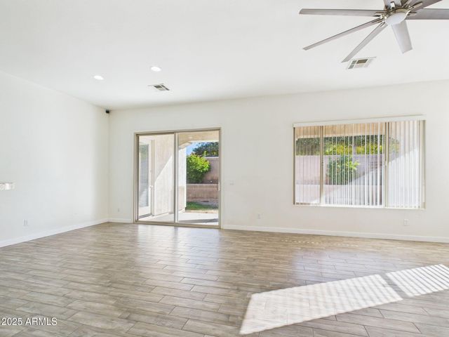 6915 S SAPPHIRE Way, Chandler, AZ 85249