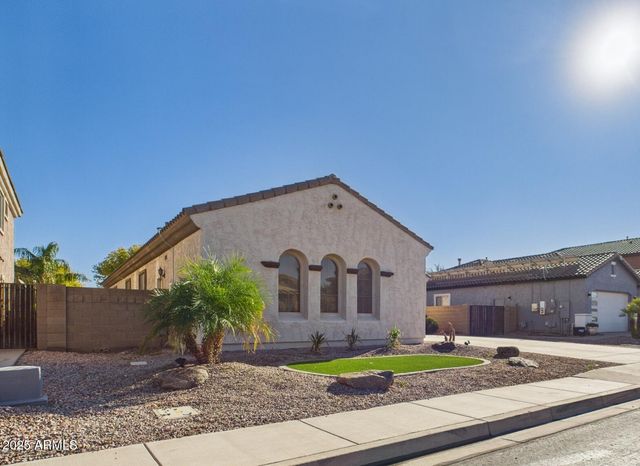 6915 S SAPPHIRE Way, Chandler, AZ 85249